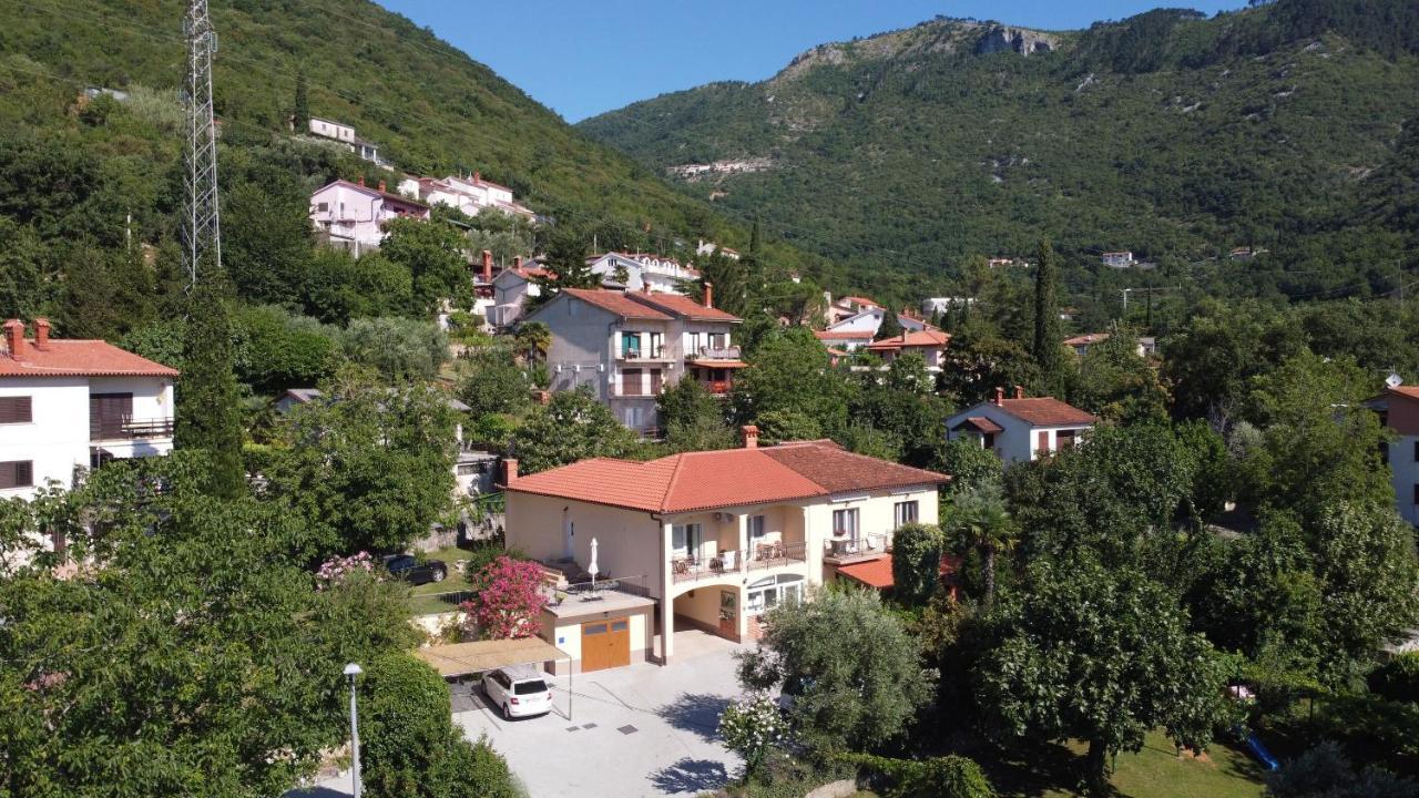 Apartments Branka Мощеничка-Драга Экстерьер фото
