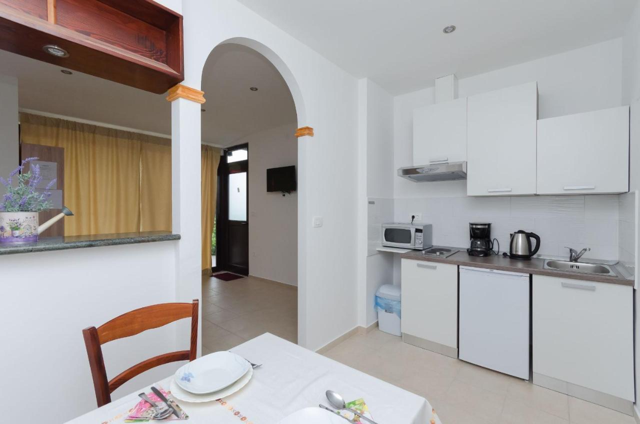 Apartments Branka Мощеничка-Драга Экстерьер фото