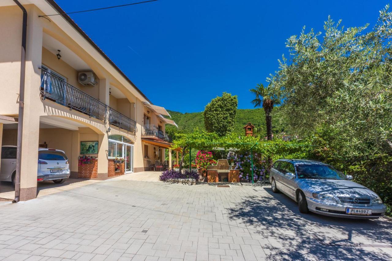 Apartments Branka Мощеничка-Драга Экстерьер фото